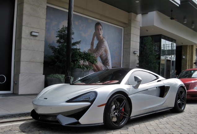 McLaren 570GT