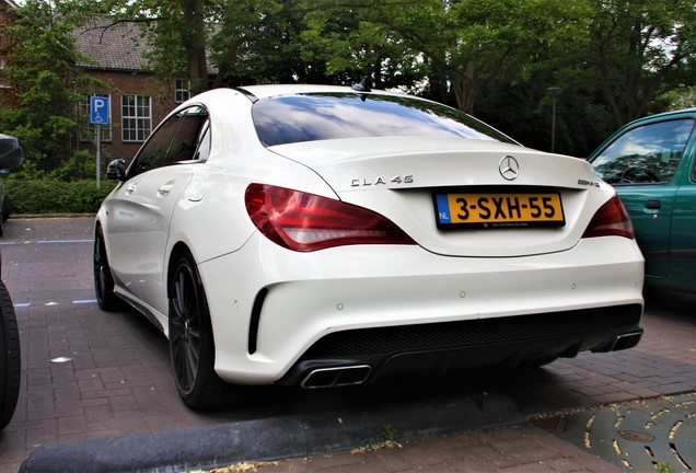 Mercedes-Benz CLA 45 AMG C117