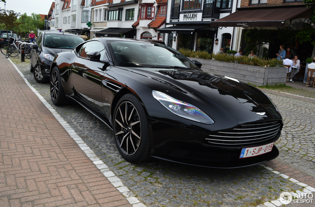 Aston Martin DB11