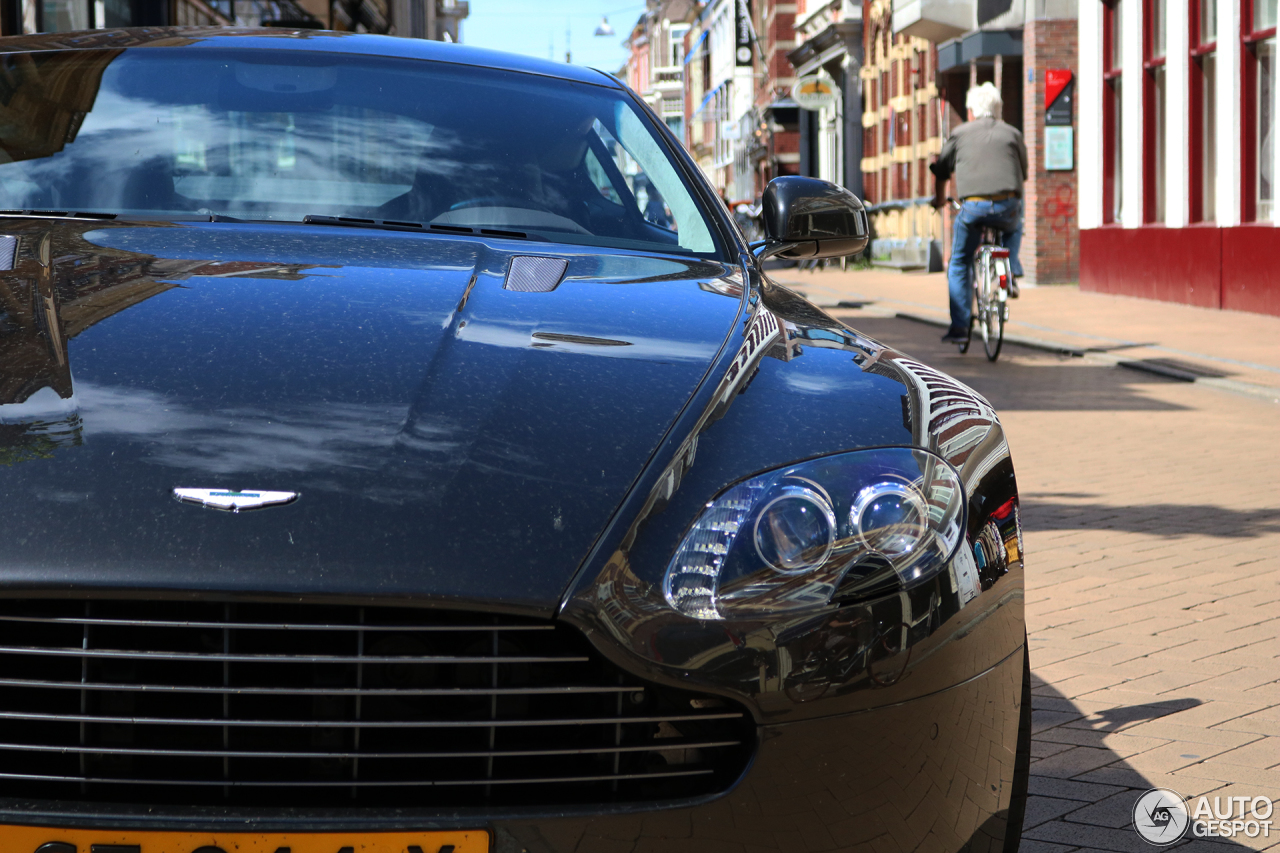 Aston Martin V8 Vantage S