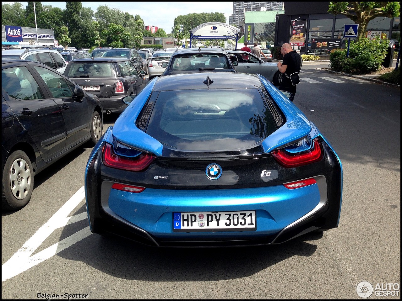 BMW i8