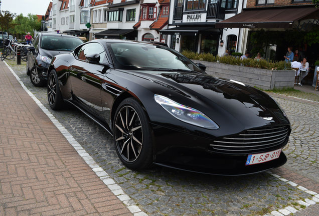 Aston Martin DB11