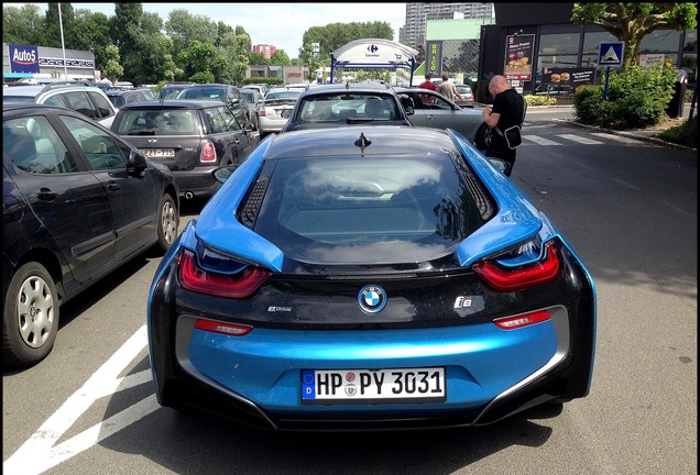 BMW i8