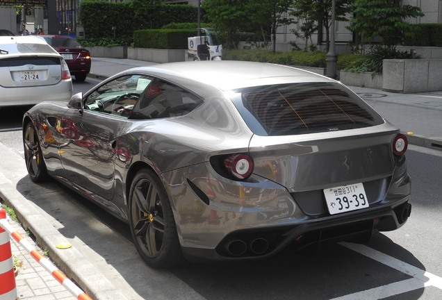 Ferrari FF