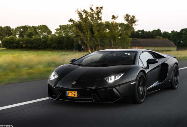 Lamborghini Aventador LP700-4