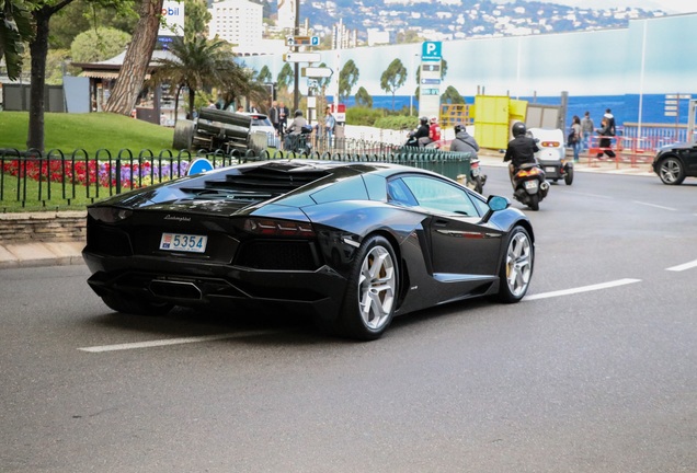 Lamborghini Aventador LP700-4