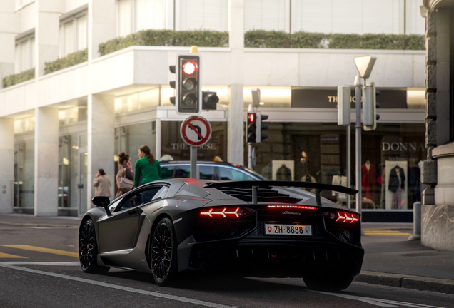 Lamborghini Aventador LP750-4 SuperVeloce