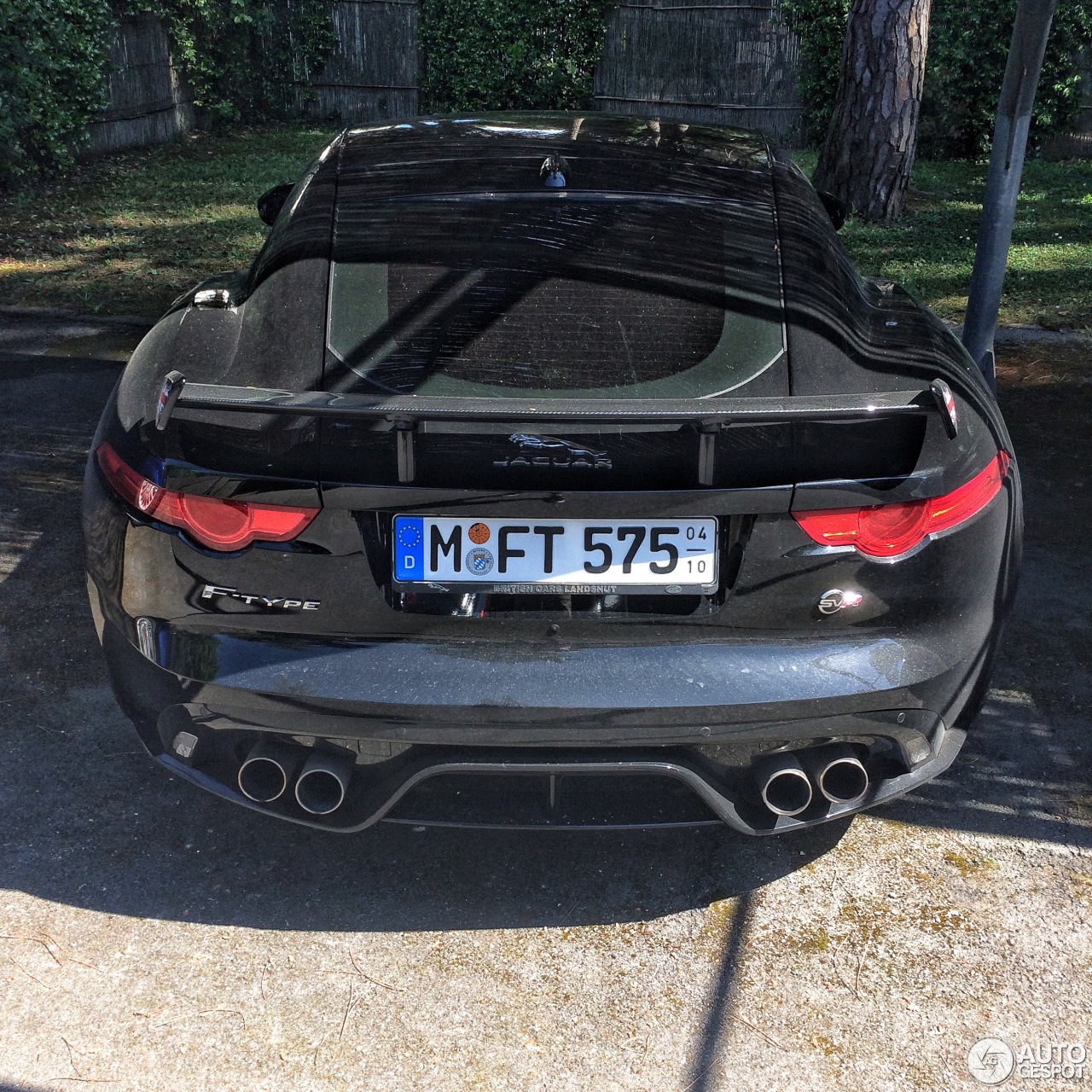 Jaguar F-TYPE SVR Coupé