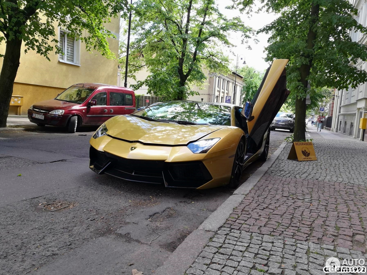 Lamborghini Aventador LP700-4