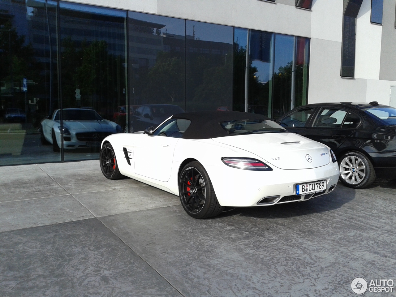 Mercedes-Benz SLS AMG GT Roadster