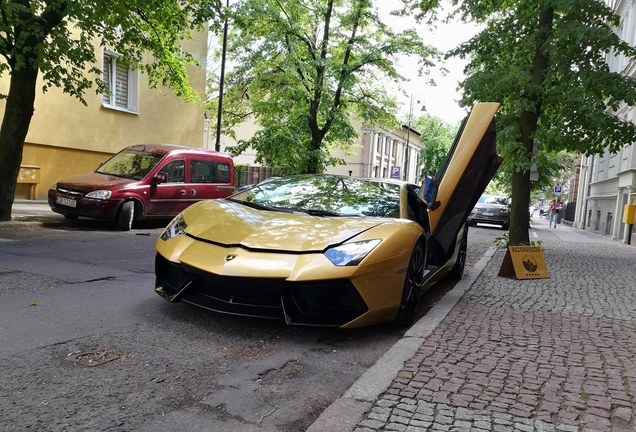 Lamborghini Aventador LP700-4