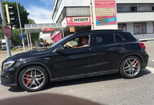 Mercedes-Benz GLA 45 AMG X156