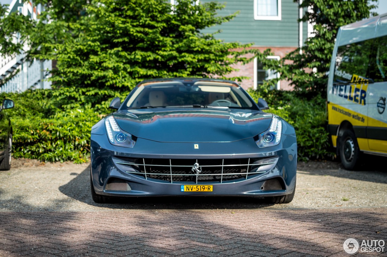 Ferrari FF