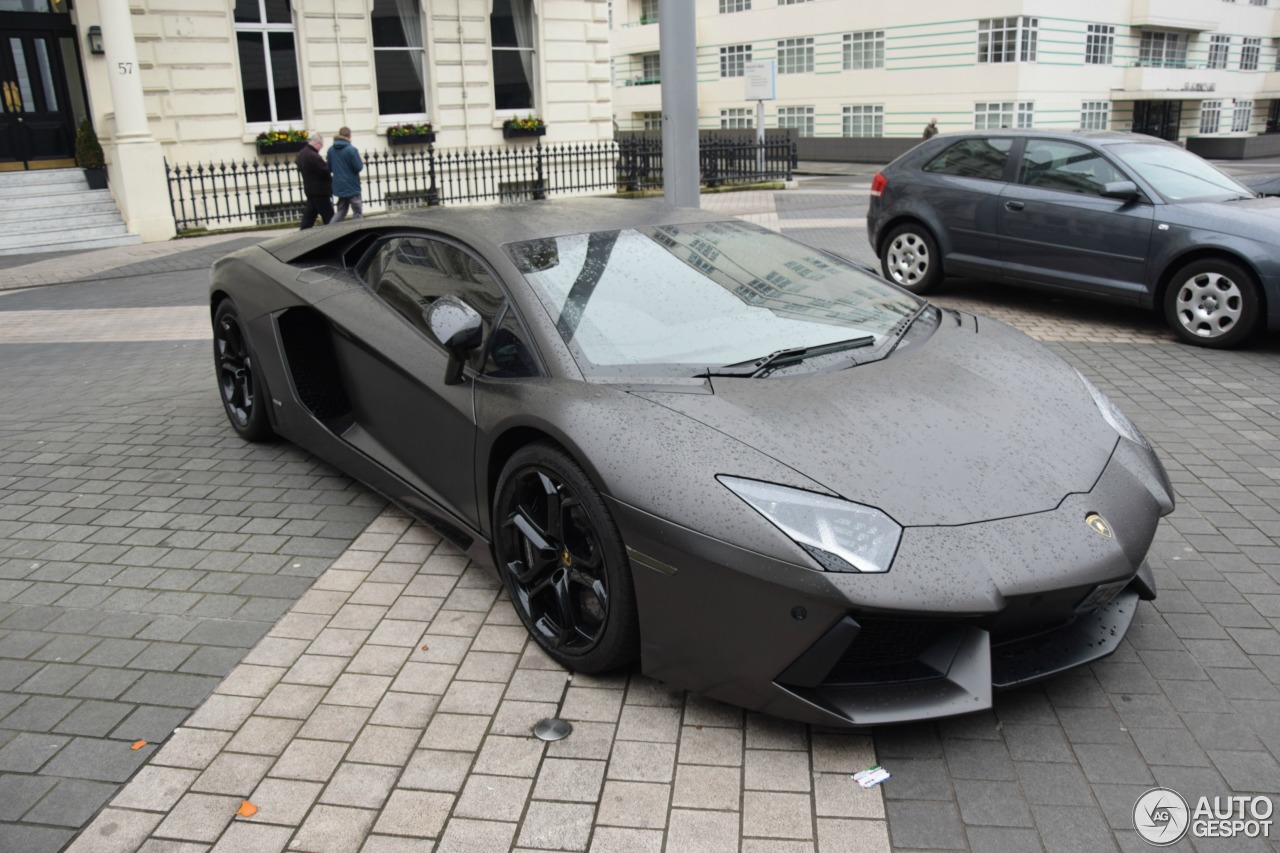 Lamborghini Aventador LP700-4