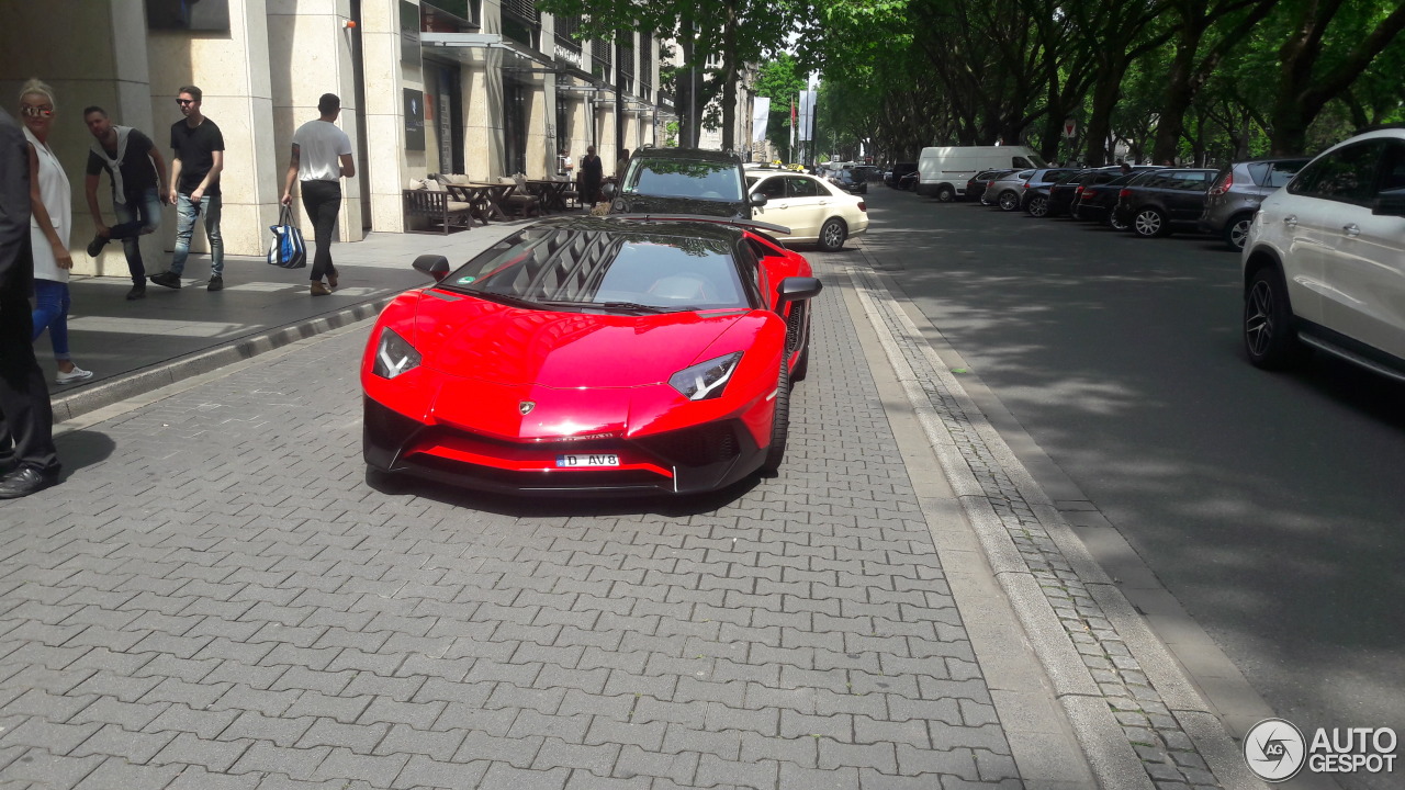 Lamborghini Aventador LP750-4 SuperVeloce Roadster