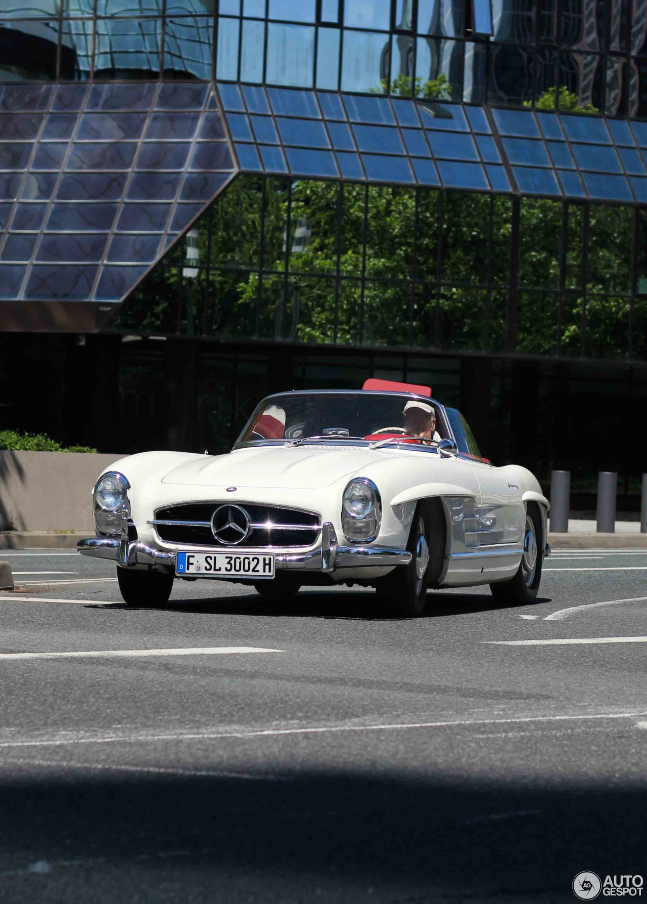 Mercedes-Benz 300SL Roadster