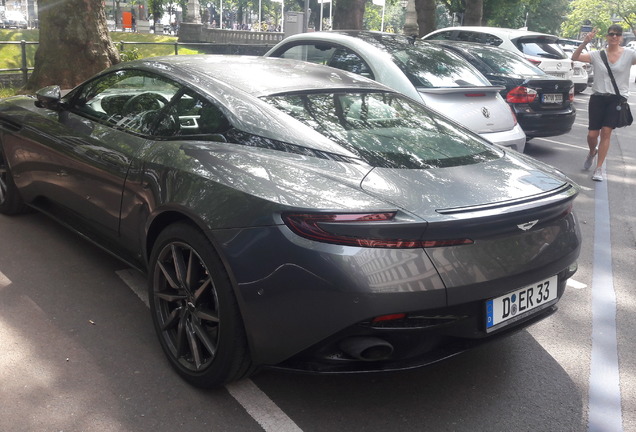 Aston Martin DB11