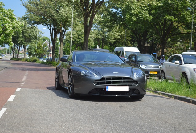 Aston Martin V8 Vantage S