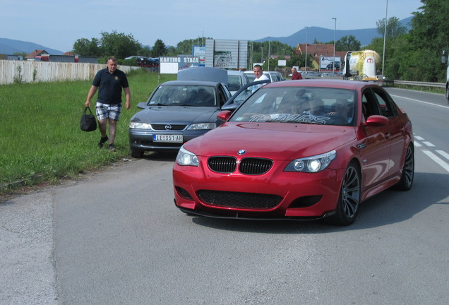 BMW M5 E60 2005