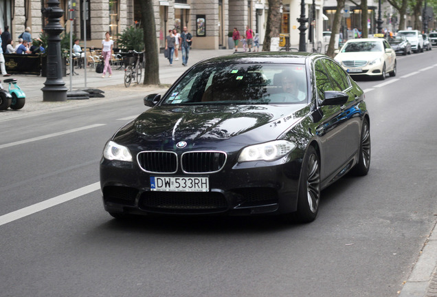 BMW M5 F10 2011