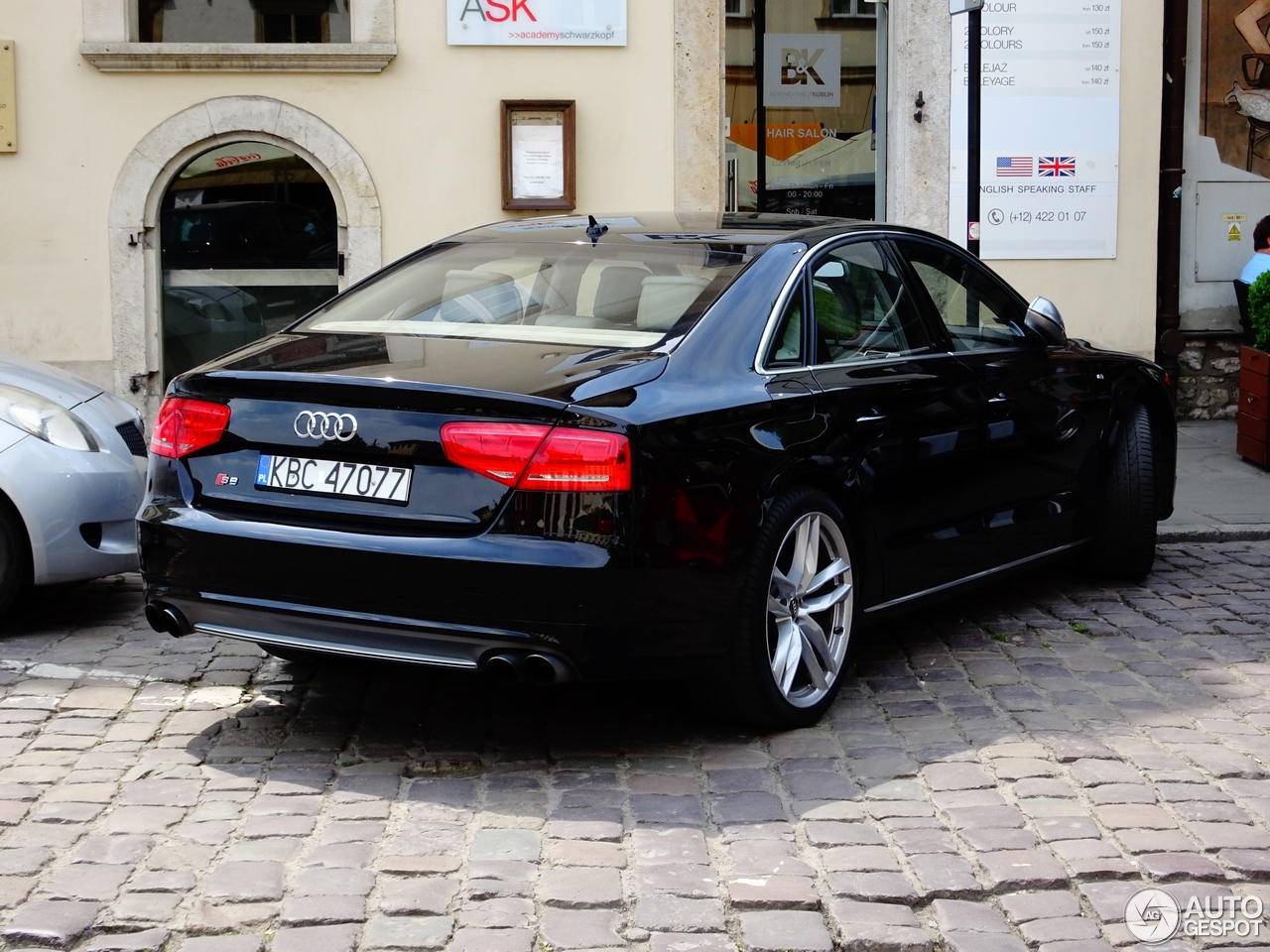 Audi S8 D4