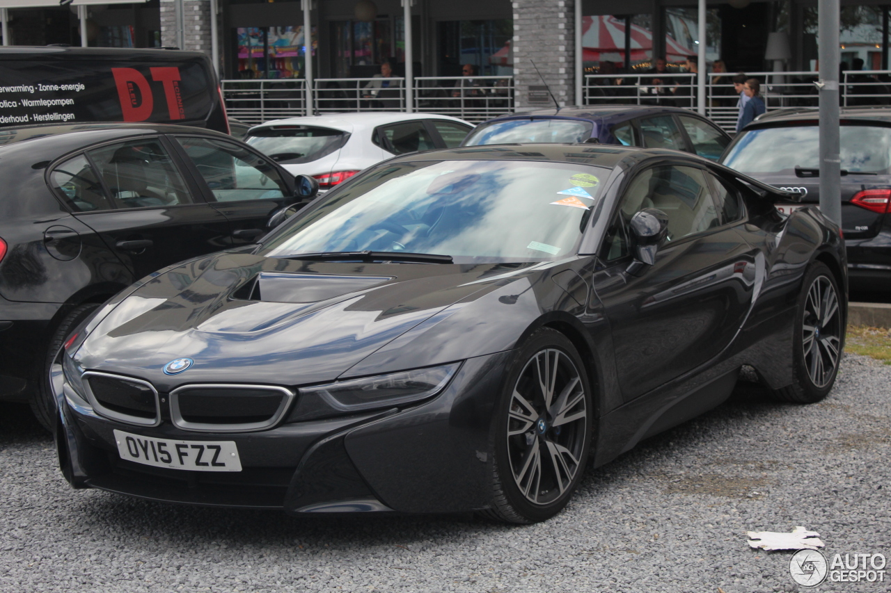 BMW i8