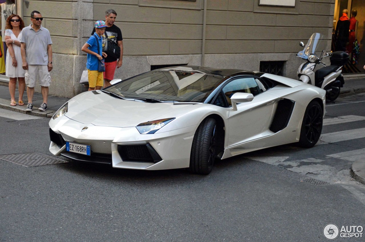 Lamborghini Aventador LP700-4 Roadster