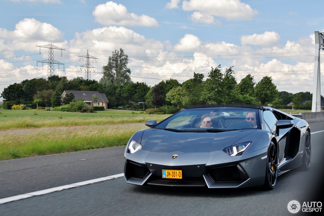 Lamborghini Aventador LP700-4 Roadster