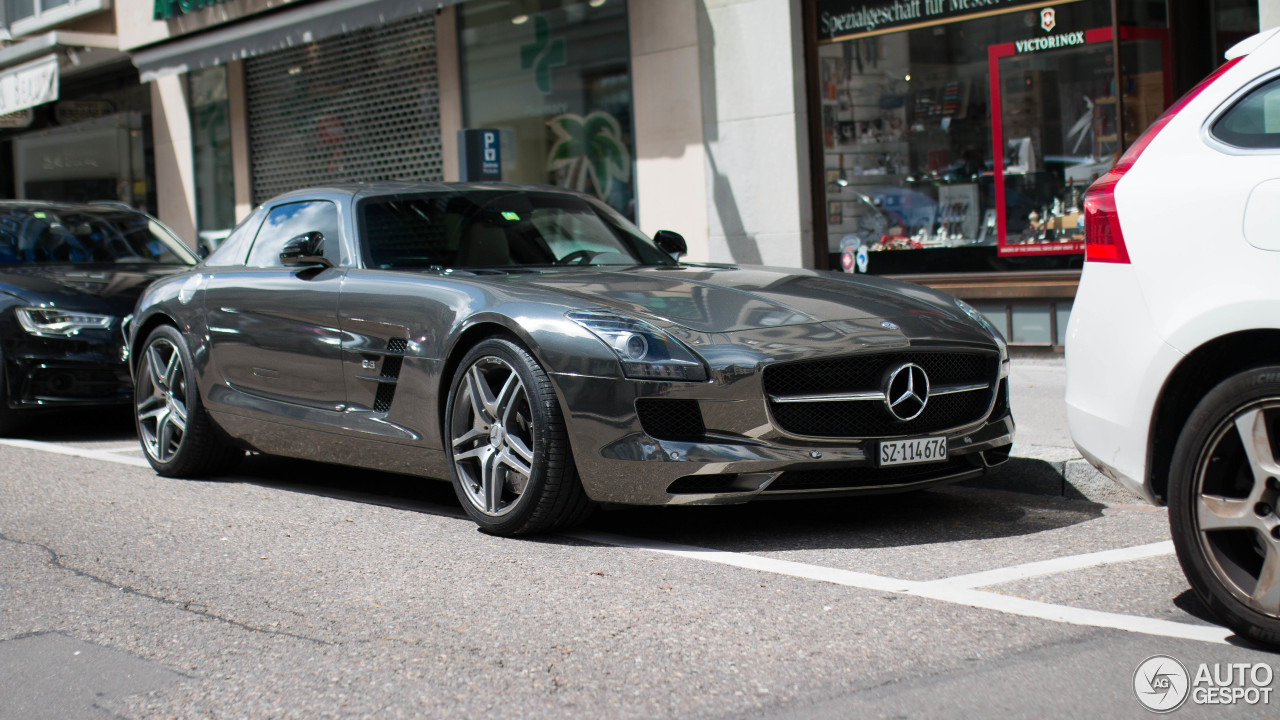 Mercedes-Benz SLS AMG