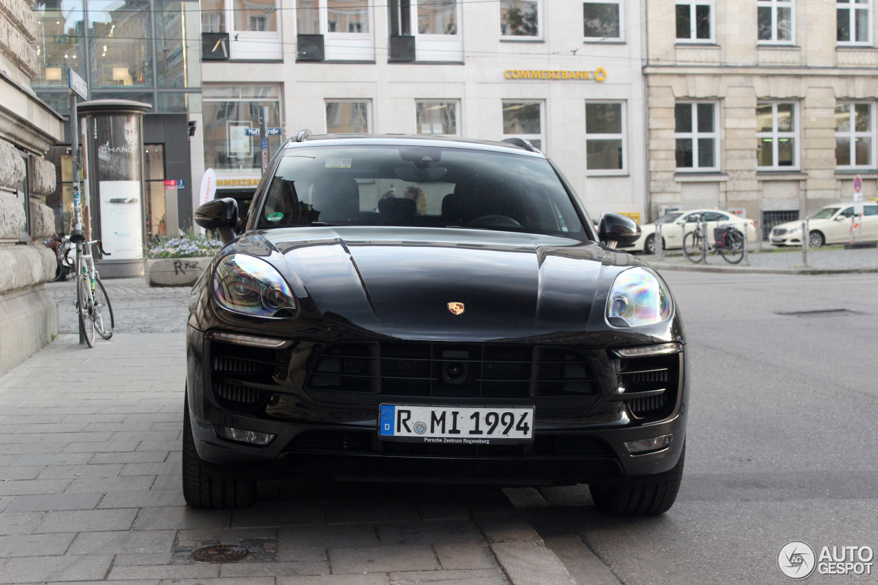 Porsche 95B Macan GTS