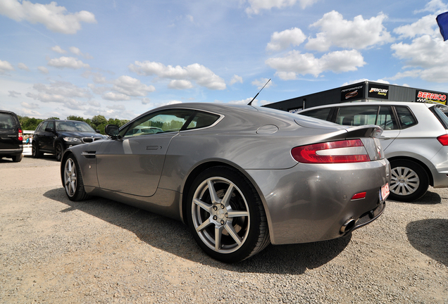 Aston Martin V8 Vantage