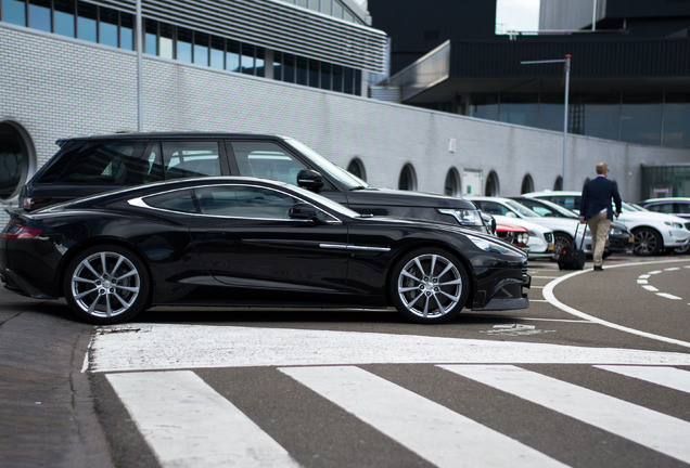 Aston Martin Vanquish 2013