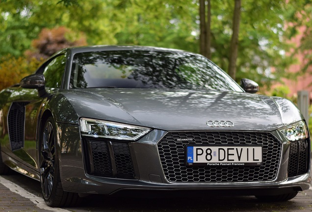 Audi R8 V10 Plus 2015