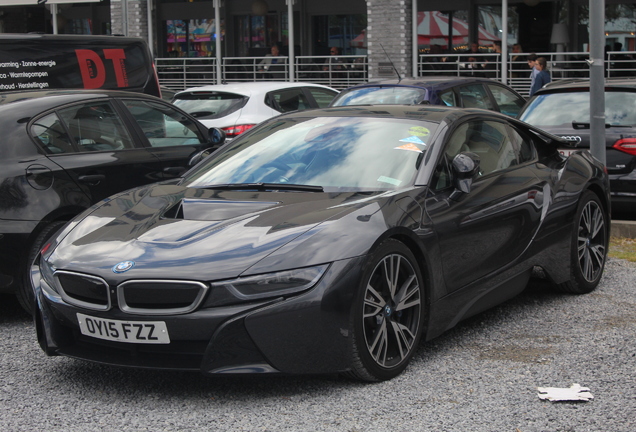 BMW i8