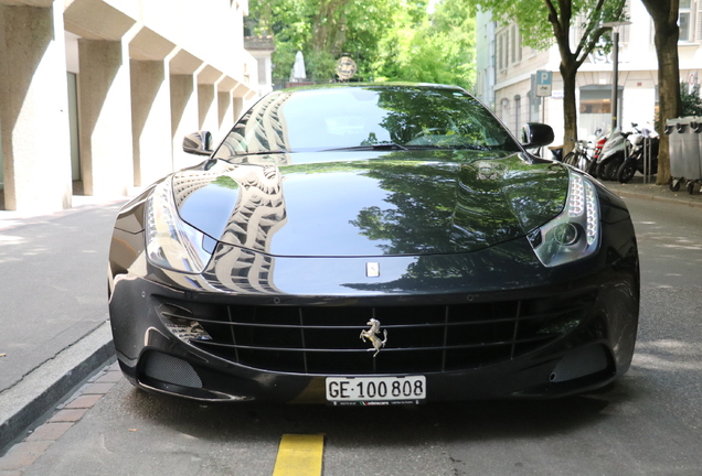 Ferrari FF