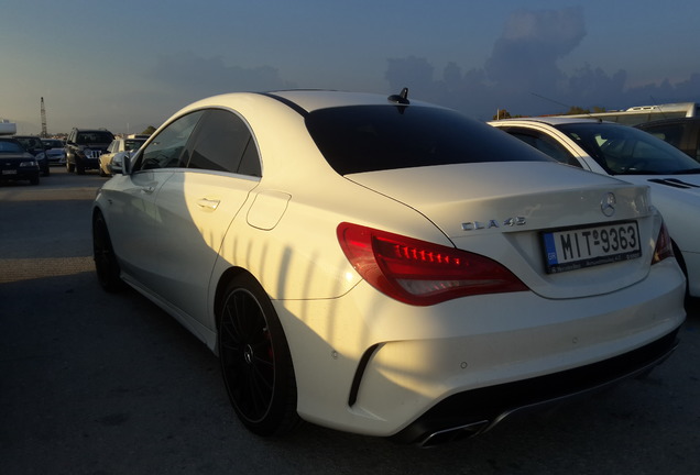 Mercedes-Benz CLA 45 AMG C117