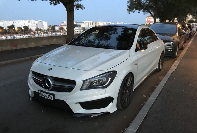 Mercedes-Benz CLA 45 AMG C117