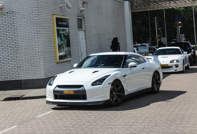 Nissan GT-R