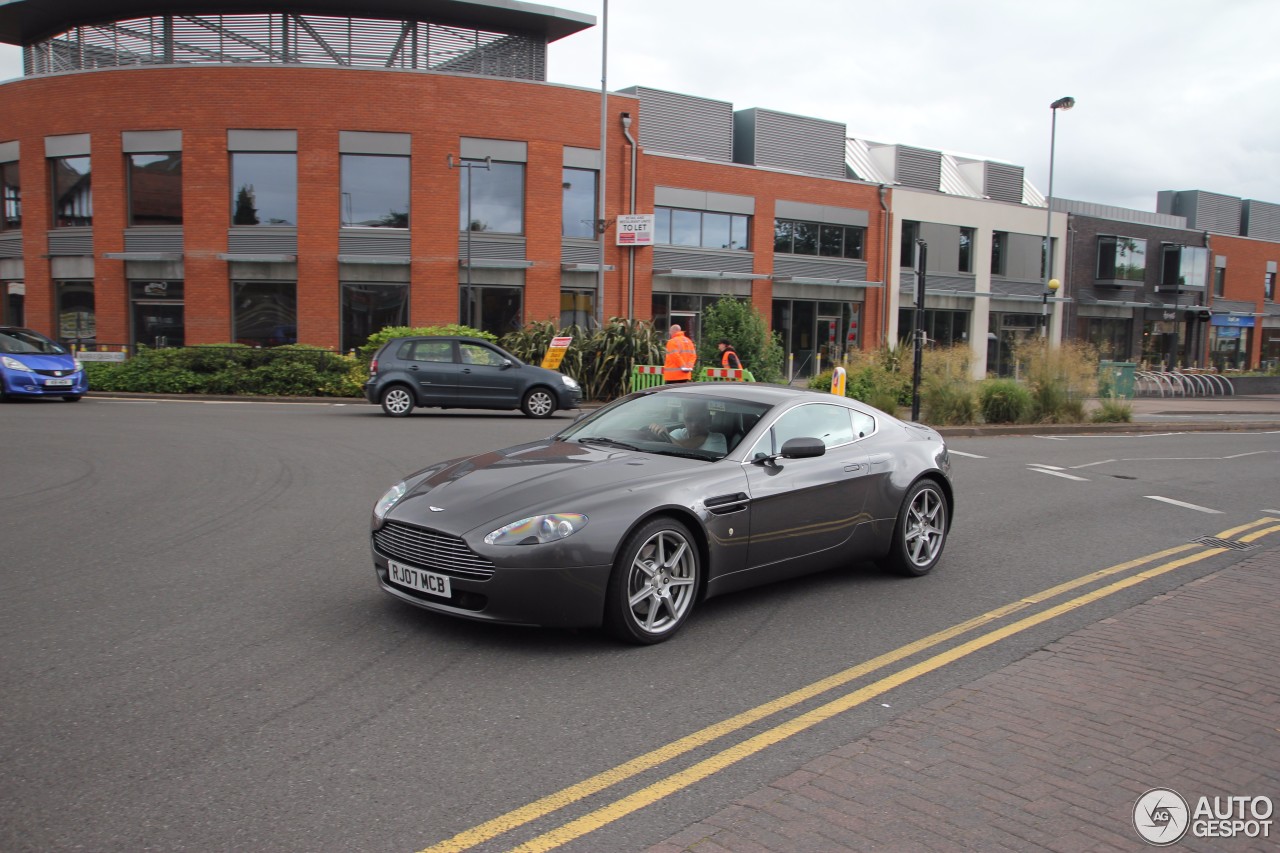 Aston Martin V8 Vantage