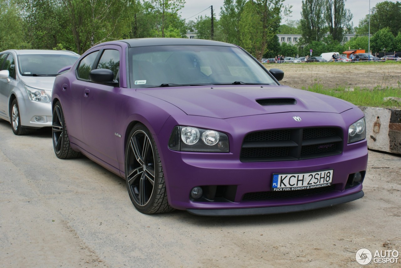 Dodge Charger SRT-8