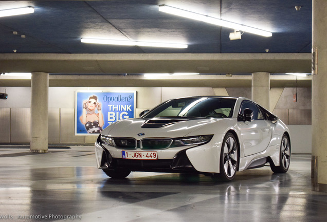 BMW i8