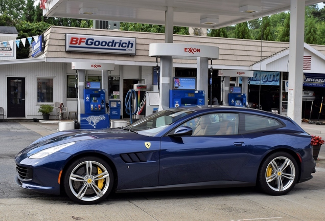 Ferrari GTC4Lusso