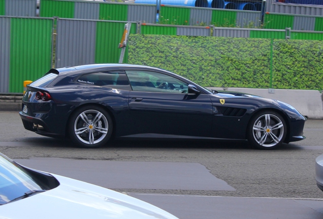 Ferrari GTC4Lusso