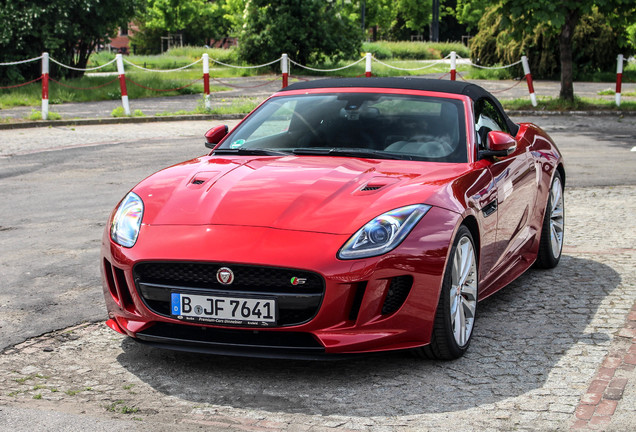 Jaguar F-TYPE S AWD Convertible