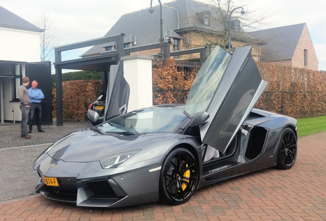 Lamborghini Aventador LP700-4 Roadster