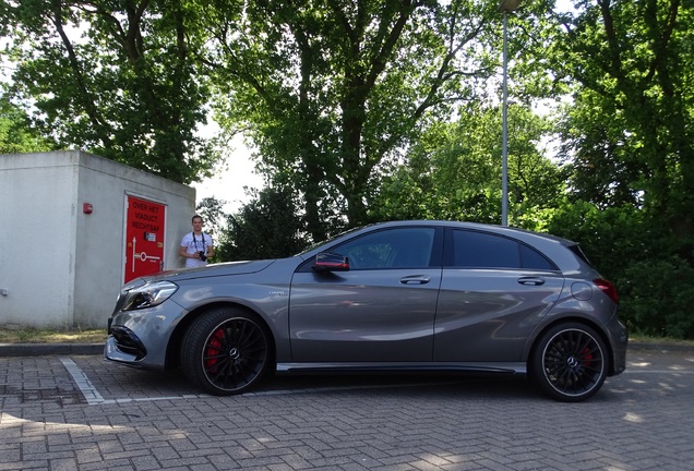 Mercedes-AMG A 45 W176 2015