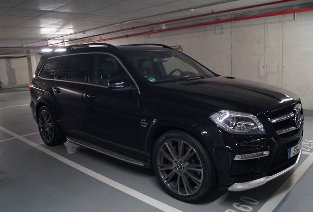 Mercedes-Benz Renntech GL 63 AMG X166