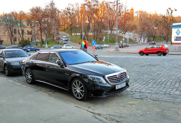 Mercedes-Benz S 63 AMG V222