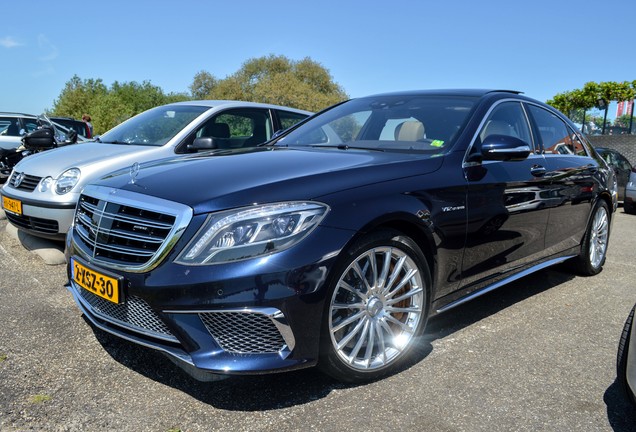 Mercedes-Benz S 65 AMG V222