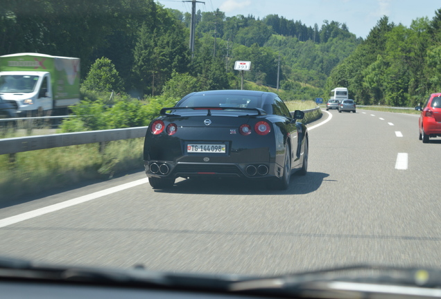 Nissan GT-R